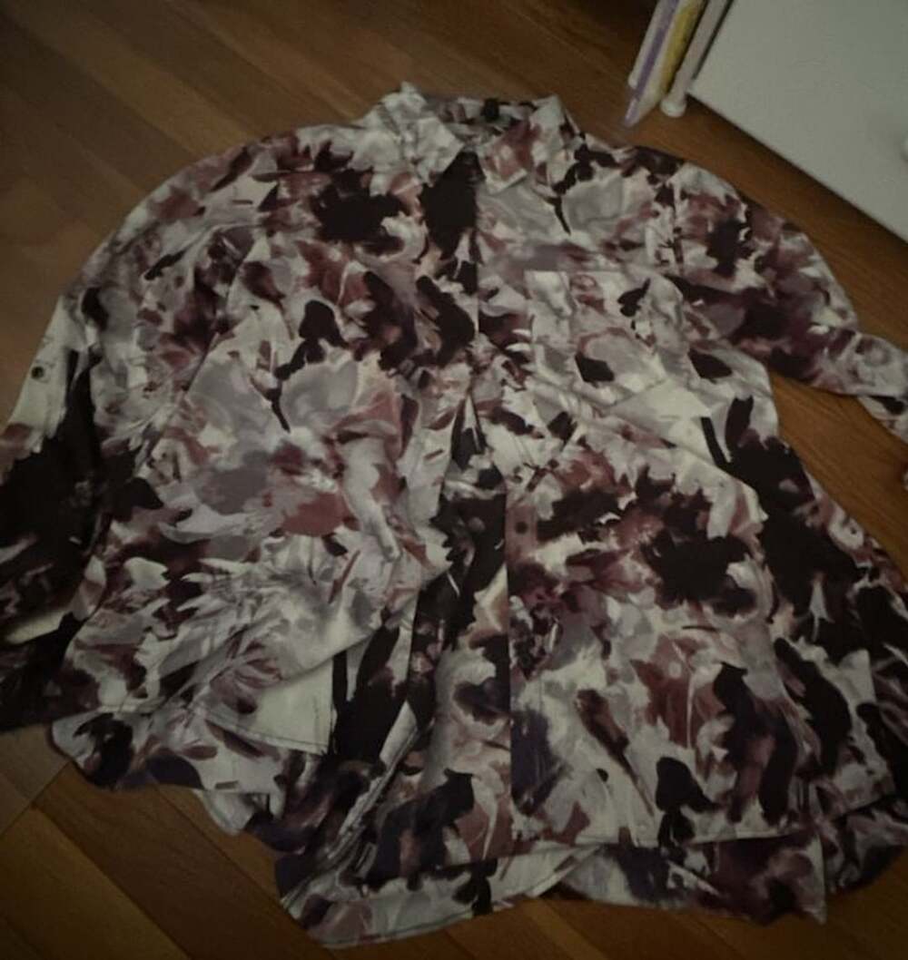 Simply Vera Wang Abstract Floral Print Long Sleeve Button Down Blouse Top